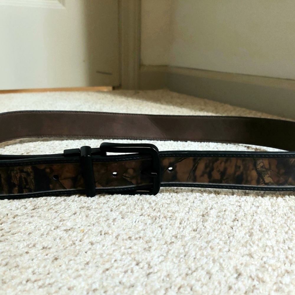 NWOT reversible belt camo/brown, size 40